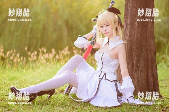 Arty亚缇 最新图包曝光!Arty亚缇与艾尔莎·葛兰西尔特的奇妙邂逅,这画面…我真的看呆了。