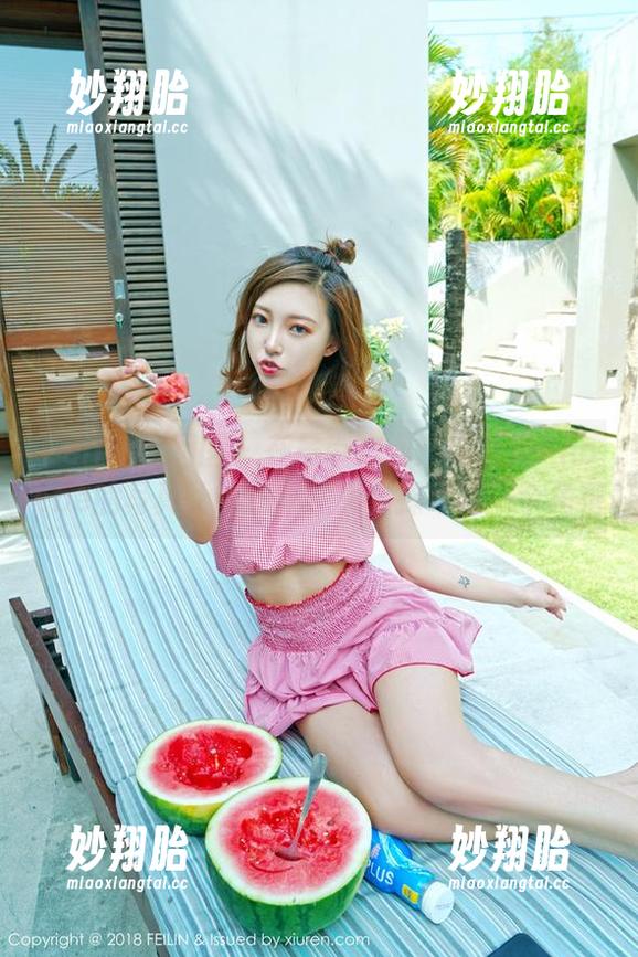 Feilin嗲囡囡 - 在吊带之间：程慧娴Phoebe的写真让人忍不住想要探寻每一个角落