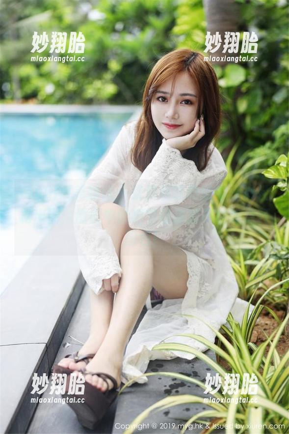 MyGirl美媛馆 - 软软爱吃肉的牛仔裤轻松出圈：原图中的细节让你忍不住想点开图包！