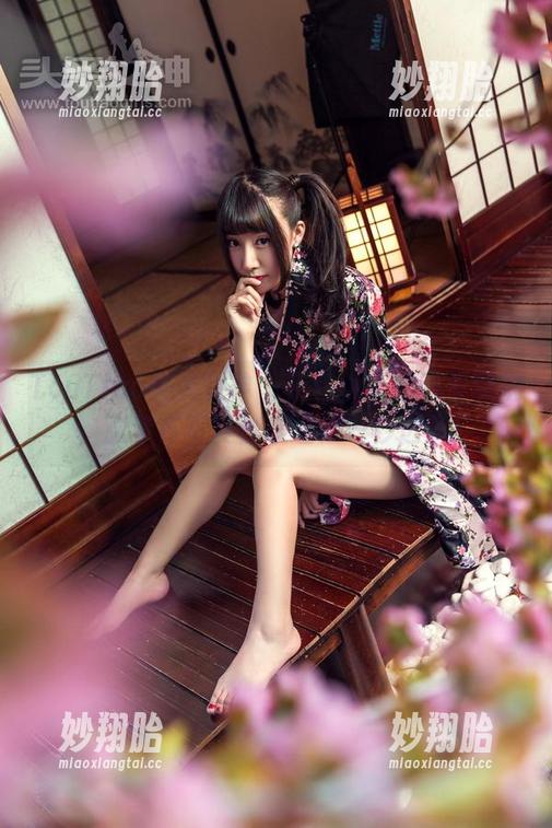 TouTiao头条女神 - 夜色小妖的调皮梦境，张梦艺写真合集让你一秒进入！