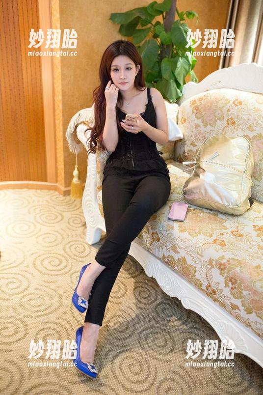 TuiGirl推女郎-李七喜 TuiGirl推女郎 - 李七喜,真是个可爱婊,免费照片看得我心里痒痒!
