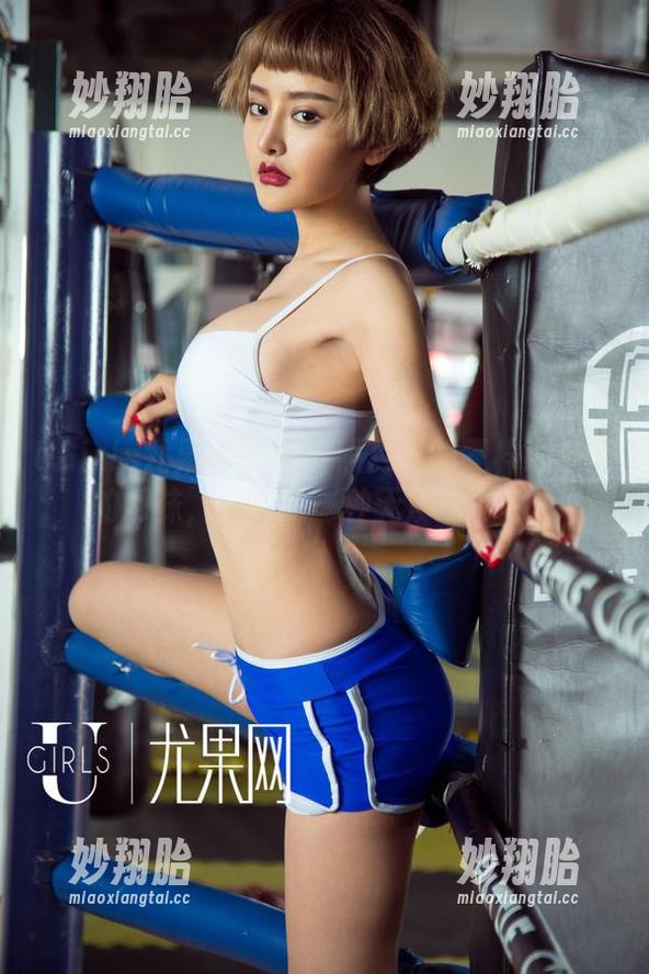 UGirls尤果网-霓梓心 UGirls尤果网 - 高清照片里的霓梓心与她的网袜,竟成了一种无声的诱惑。