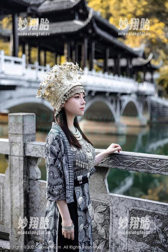 Xiuren秀人网-FoxYini孟狐狸 Xiuren秀人网 - 看过FoxYini孟狐狸的女孩套图,你再也难以自拔了