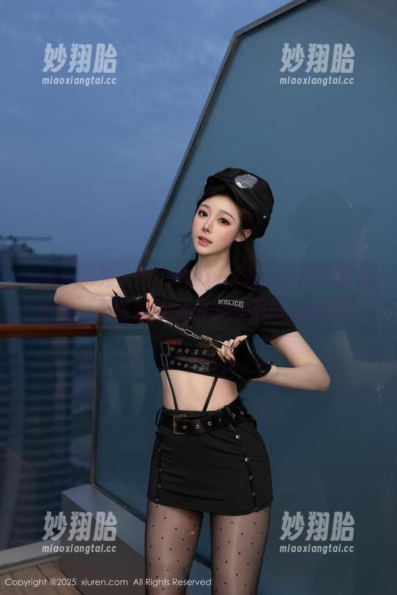 Xiuren秀人网 - HeyuZhang用定制水手服，把普通的图片变得不那么普通！