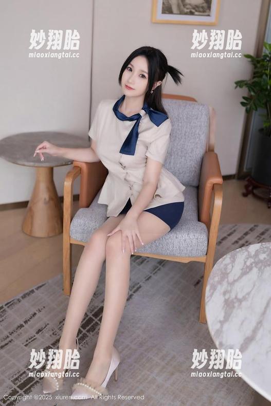 Xiuren秀人网 - 跟着你的兔妹妹当护士：高清美图，让你沉醉在这个奇妙的世界。