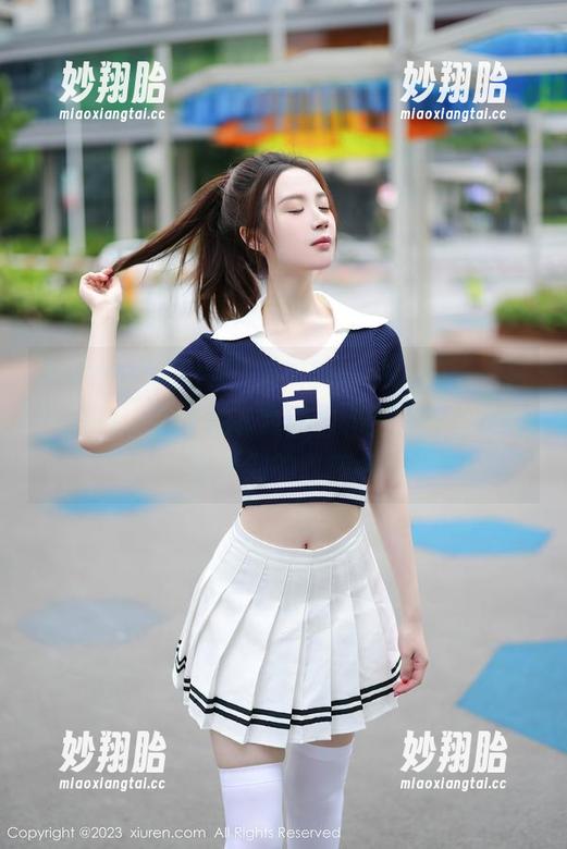 Xiuren秀人网 - 大琪琪Emily的“纯白”挑战：你敢来下载图包吗？或许会有意想不到的收获哦