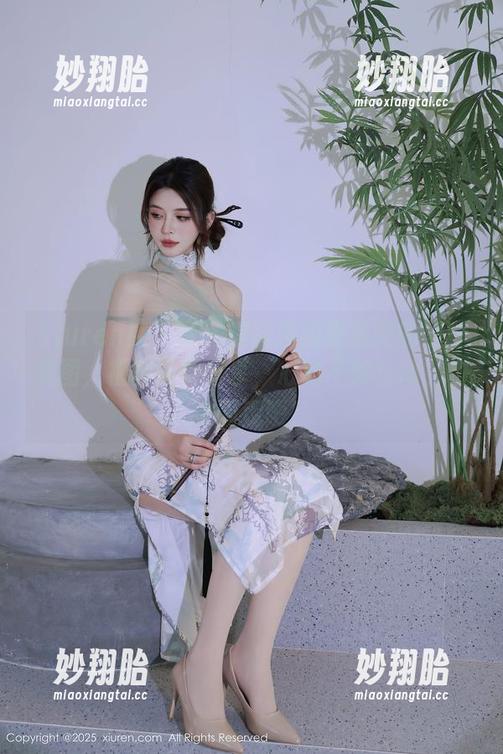 Xiuren秀人网-张美荧 Xiuren秀人网 - 提前预约张美荧的黑丝美图,福利免费分享,心动不如行动,快来围观吧!