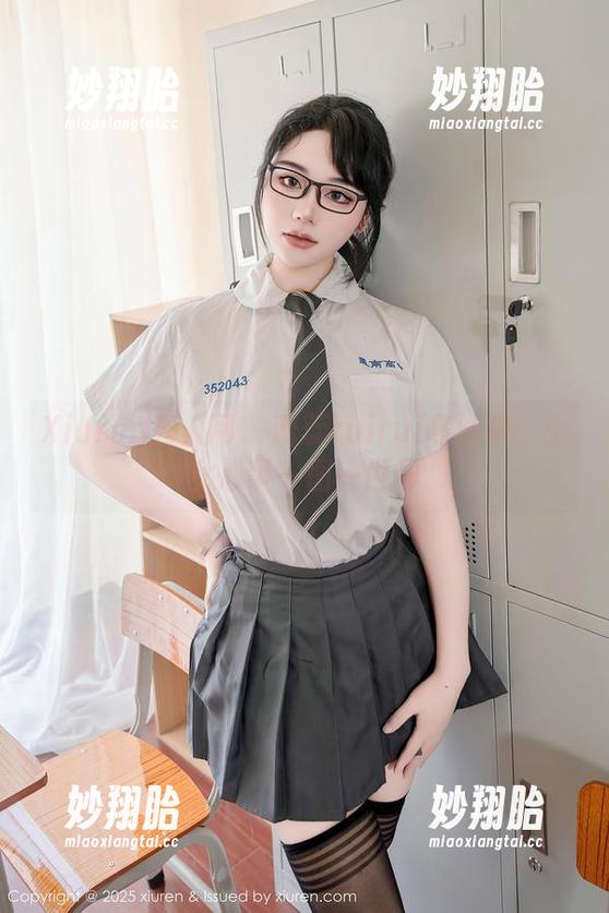 Xiuren秀人网 - 蕊蕊ruirui高清集：少女心事一图一世界