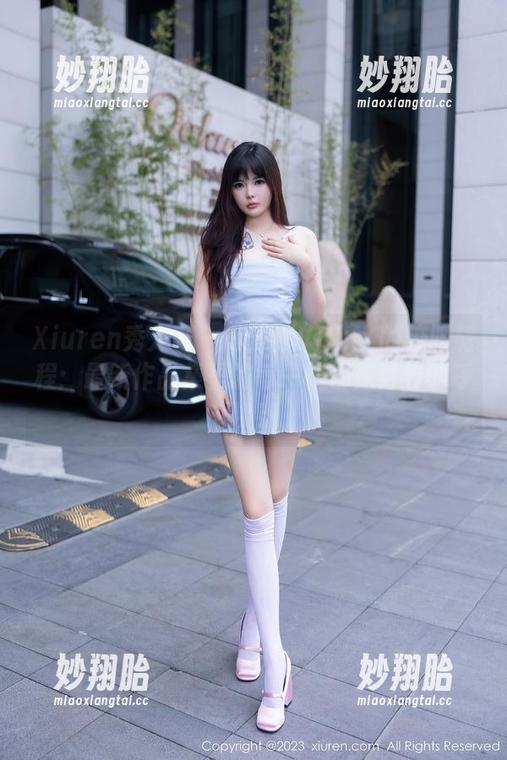 Xiuren秀人网-陈雅漫VICKY Xiuren秀人网 - 陈雅漫VICKY的校服旅程:最新作品集里的每一帧都是青春的呼唤!
