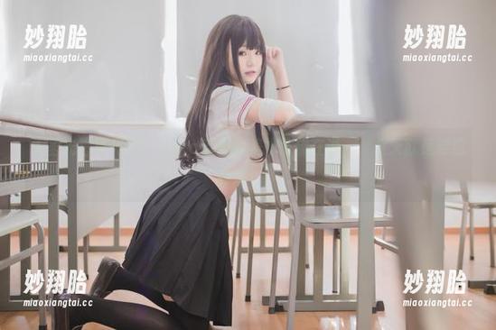 Yoko宅夏 无圣光写真见证!Yoko宅夏的美脚仿佛在说:‘夏天就是要这样过’!