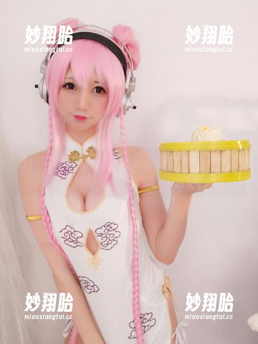 nagesa魔物喵 当nagesa魔物喵穿上皮衣,连小猫咪都忍不住窃喜:我也想这么帅!