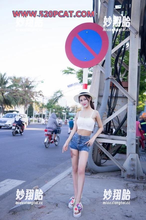 partycat轰趴猫-梦心玥 partycat轰趴猫 - 梦心玥黑丝美图,轻轻一瞥,你的心就被俘获了!