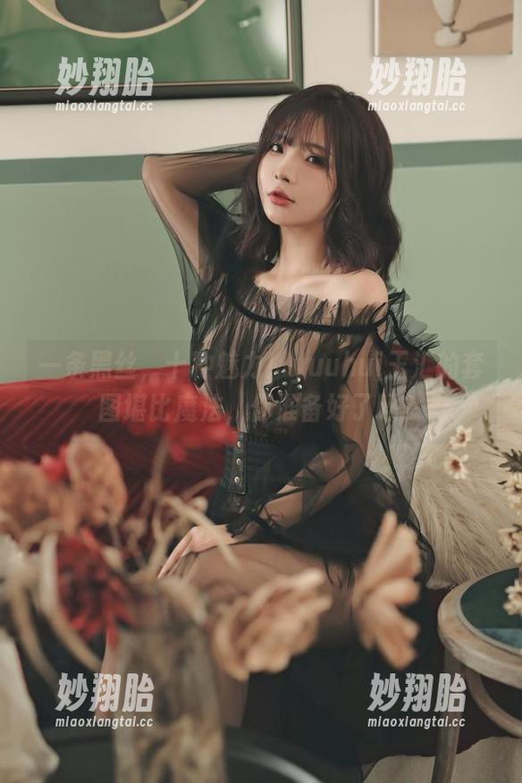 一条黑丝，十种魅力！yuuhui玉汇的套图堪比魔法，你准备好了吗？