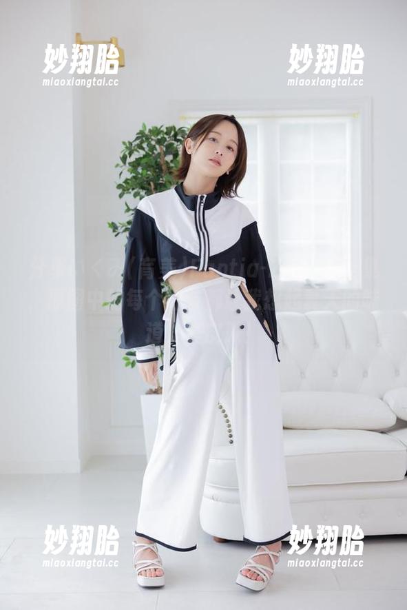 分享いくみ(育美)Fantia-2021年合集，原图中的每个细节都让我想起夏天的味道，真皮肤！