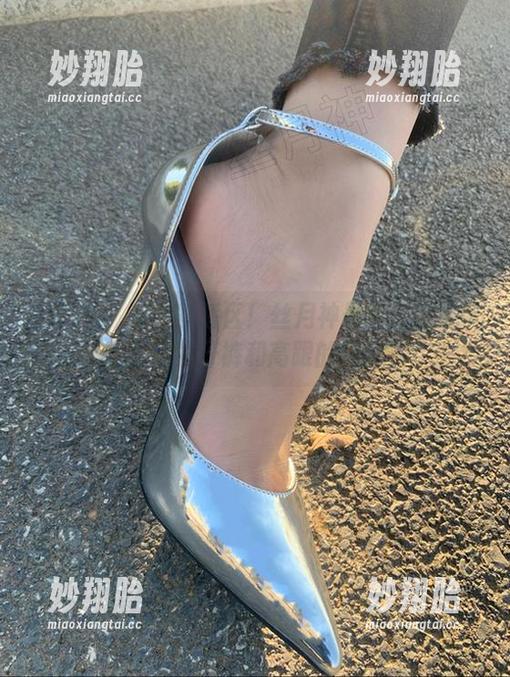 微密圈 - 走出舒适区！丝月神最新作品集带你领略牛仔裤和高跟的风情！