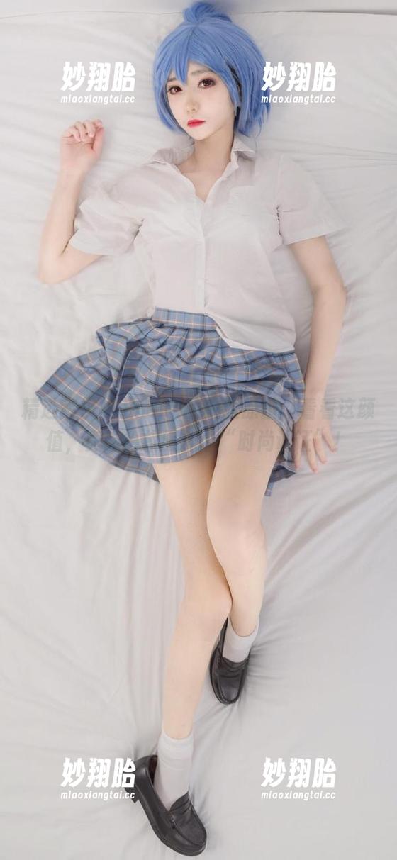南桃Momoko 精选南桃Momoko的校服原图,看看这颜值,真该给校服加个“时尚认证”!