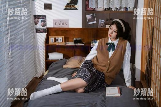 奈汐酱Nice 翻开奈汐酱Nice的自撮,透明围裙和猫耳的完美搭配,原图你值得拥有!