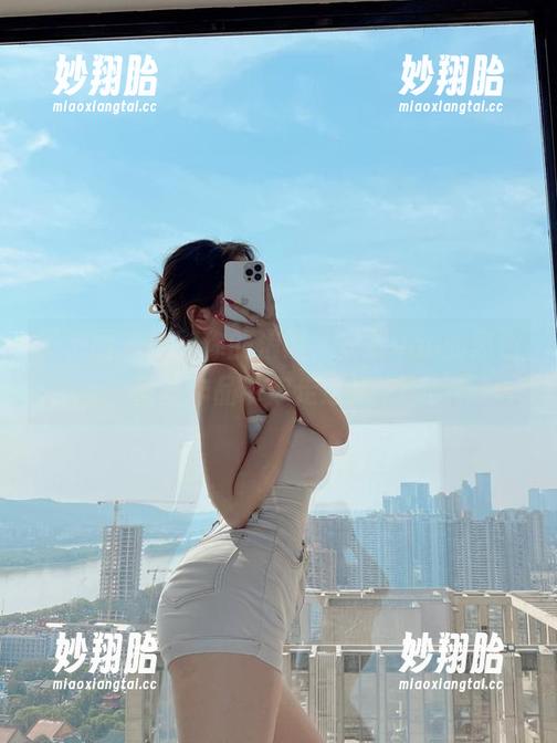 微密圈 - 定制你的浪漫，安妮yoo的黑色蕾丝作品带你走进梦中。