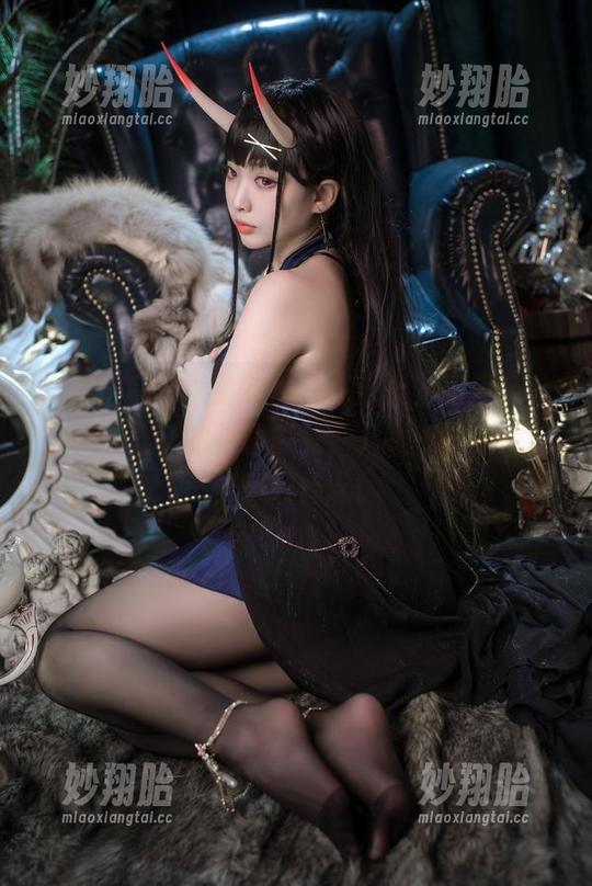 必看！宫本樱的制服写真全集，瞬间带我回到那些年的校园时光，只是…想起来又觉得好怀念。