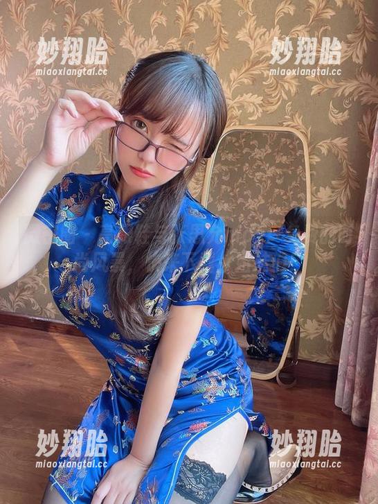 张思允nice 微密圈 - 高跟鞋与张思允nice:免费的时尚风暴,快来下载,姐妹们!