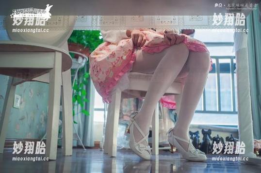 木花琳琳是勇者 日记本第九页:木花琳琳是勇者的私房美图,脑补起来超有意思!