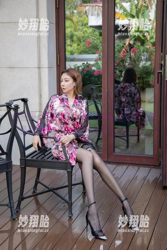 果儿Victoria 微密圈 - 果儿Victoria的厨娘风格,免费套图等你来围观,嘴巴先准备好!