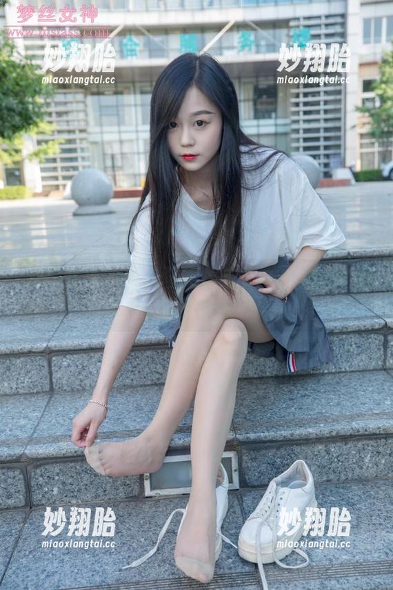 梦丝女神-苏柔 梦丝女神 - 透过图像看苏柔的裤里丝:合集里的那些饶人心思。