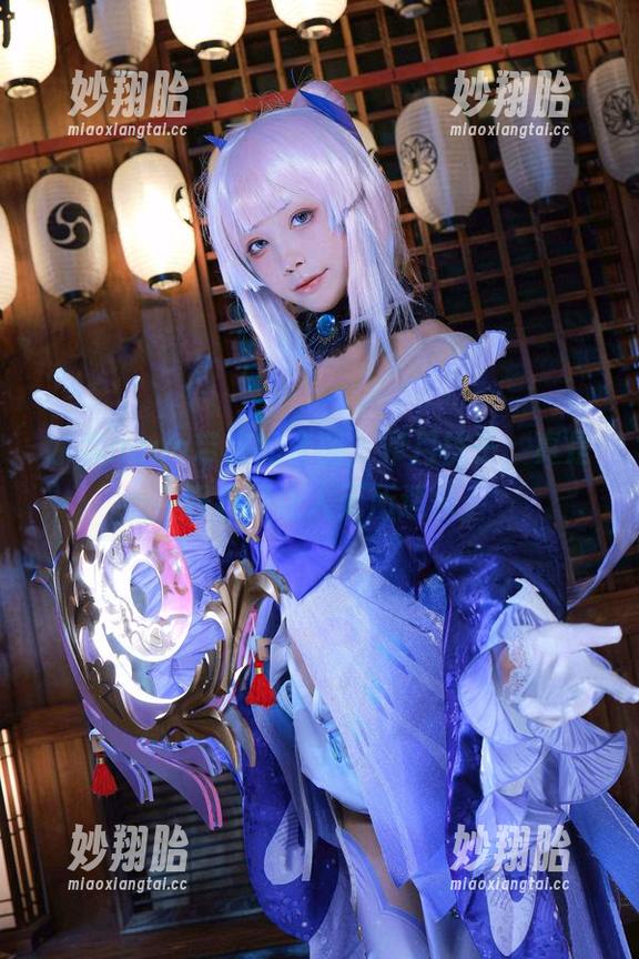 水淼aqua 水淼aqua带来的套图,卯月桃子,真是好看得让人无所适从