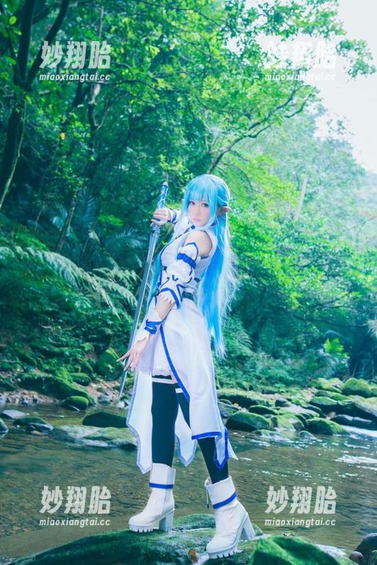 白神泱 白神泱的COS:水手服也能俏皮搞怪,下载了吗?