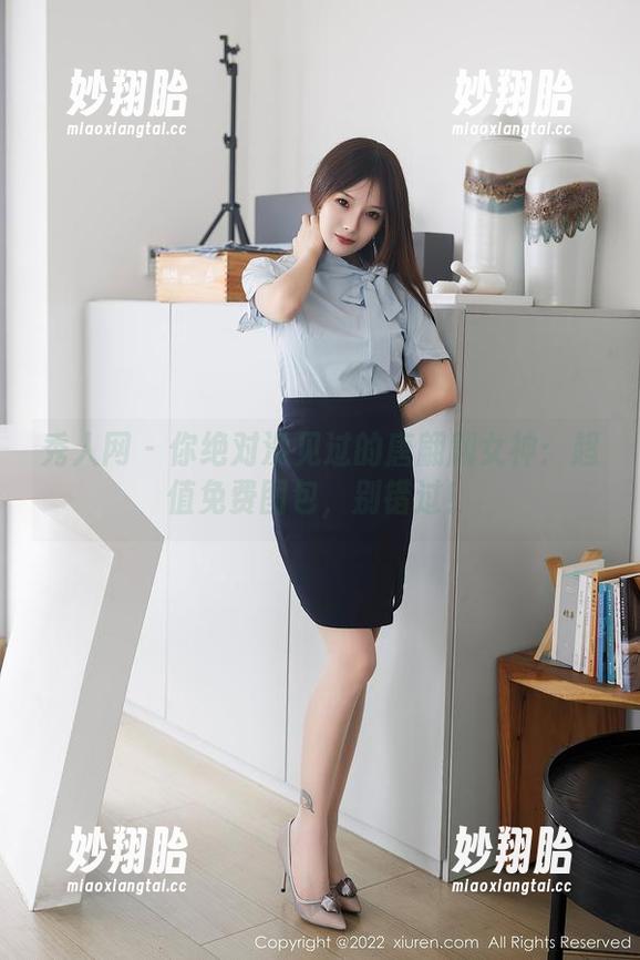 秀人网 - 你绝对没见过的唐翩翩女神：超值免费图包，别错过！