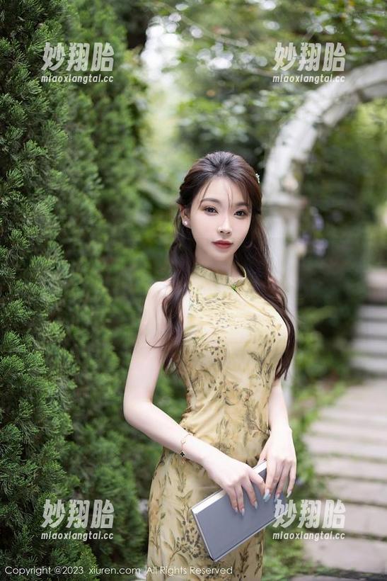 秀人网 - 是小逗逗镂空写真，像是把我脑海里的梦全部都给放了出来！出门没带纸巾，真怕流口水。