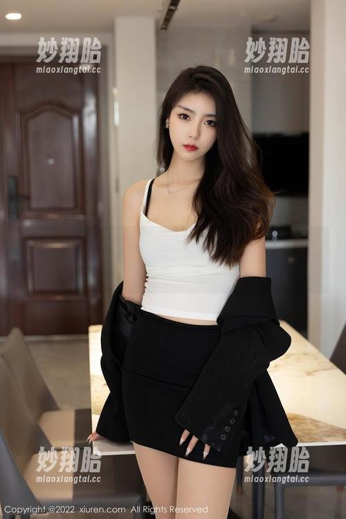秀人网-汁汁 秀人网 - 汁汁全套校服写真,原图探秘!这份清新你真的能抗拒吗?
