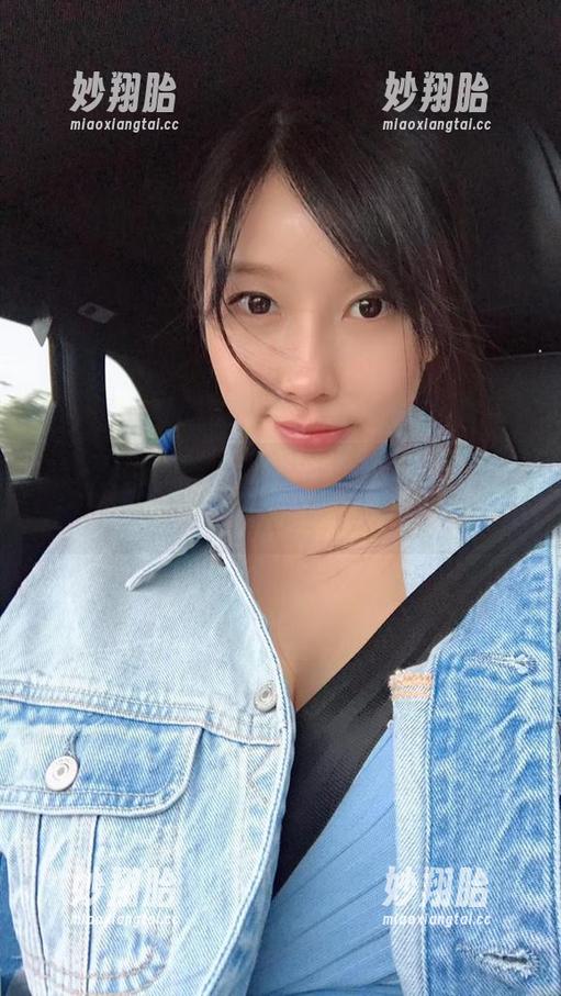 微密圈 - 看！童小芯的护士写真，图库里隐藏的小性感，你准备好了吗？
