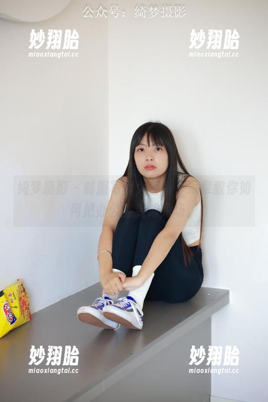 绮梦摄影-章章 绮梦摄影 - 制服写真大解析,章章教你如何把办公室变成秀场。