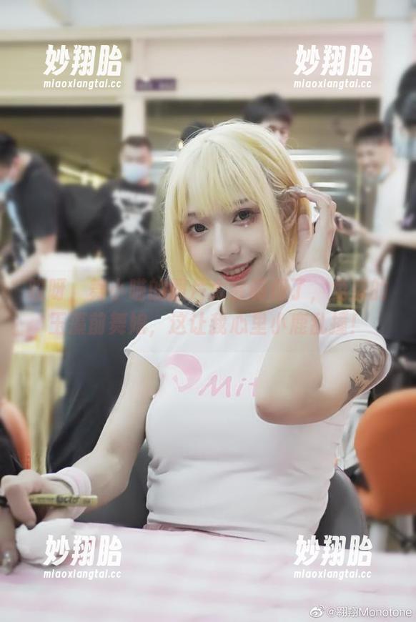 舞小喵 哎呀,舞小喵的照片太会调情了,免费的玉藻前舞娘,这让我心里小鹿乱撞!