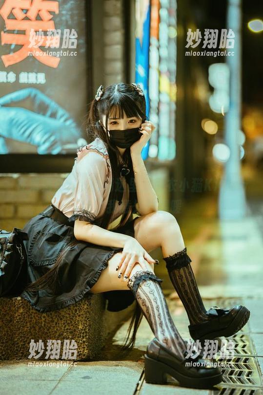 落落Raku 在落落Raku的精选里,白衣小猫Kitten给了我意外的温暖