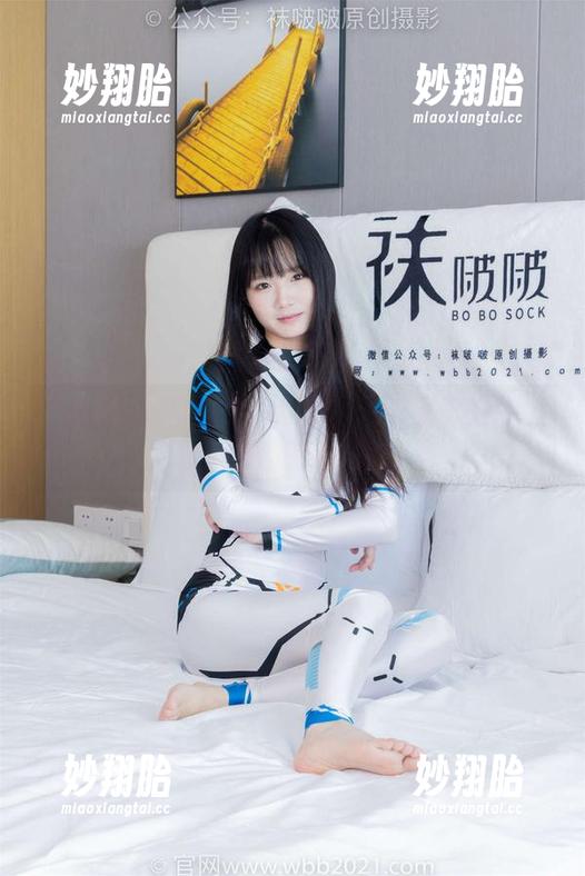 袜啵啵-小沫 袜啵啵 - 私拍图包大揭秘:小沫与她的三双高跟鞋关系微妙!
