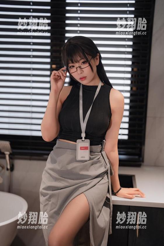 轩萧学姐 轩萧学姐最新图包上线,七月竞泳中那些犯规的美丽瞬间!