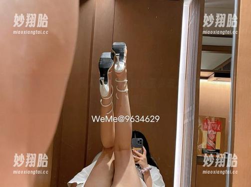 微密圈 - 看这！迷人的五姨太的女王姿态，原图已更新，别错过哦！