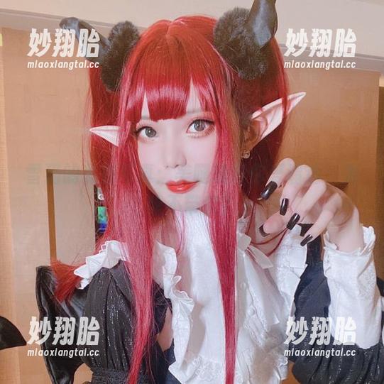 雪猫 雪猫的私房写真:美腿晓得你爱溜达,为啥不带我?